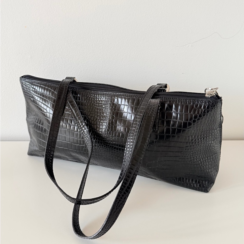 Made in Colombia Black Croc-Embossed Shoulder Bag - Women - Picture 3 of 8